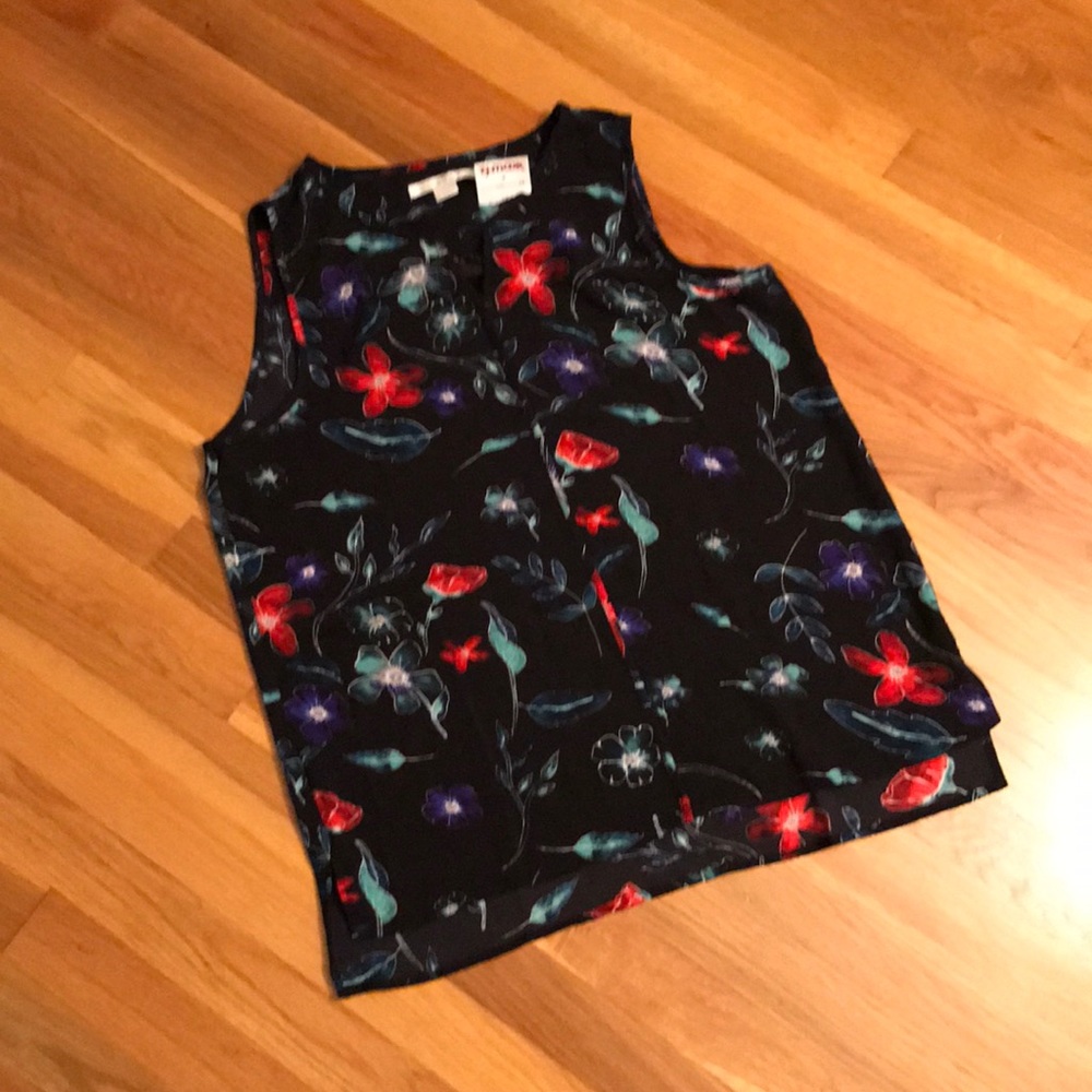 Cute floral sleeveless top